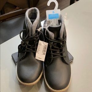 New Big Boys Size US 5 Black Winter Boots